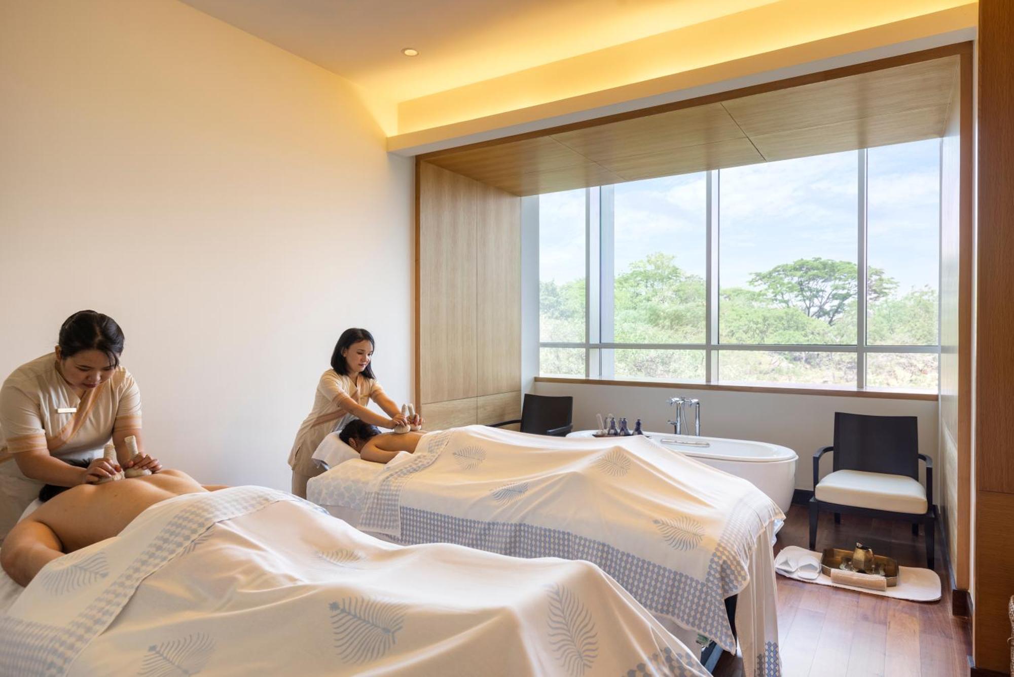 Hotel Trident Hajdarábád Exteriér fotografie A spa in Taiwan