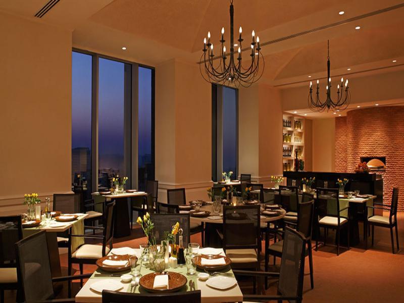 Hotel Trident Hajdarábád Exteriér fotografie The restaurant