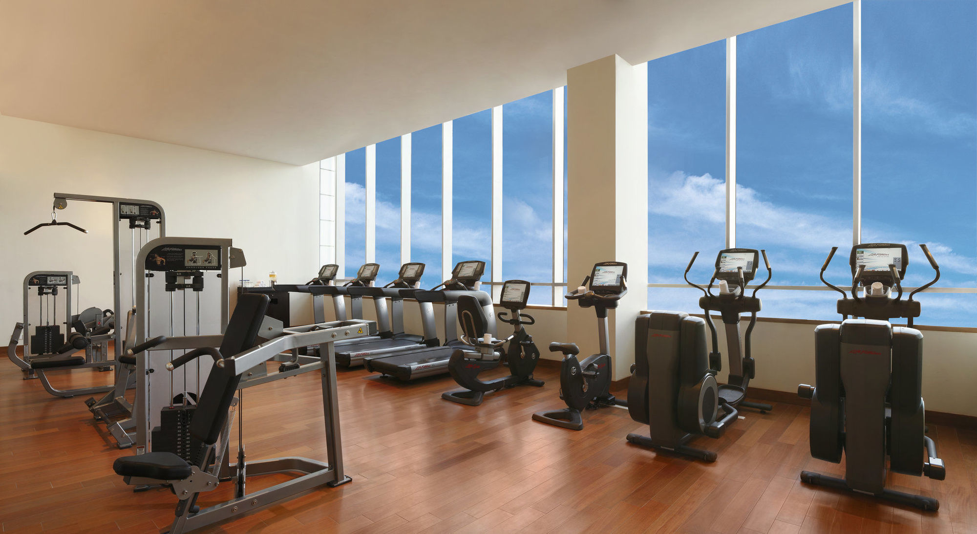 Hotel Trident Hajdarábád Exteriér fotografie The gym at the hotel