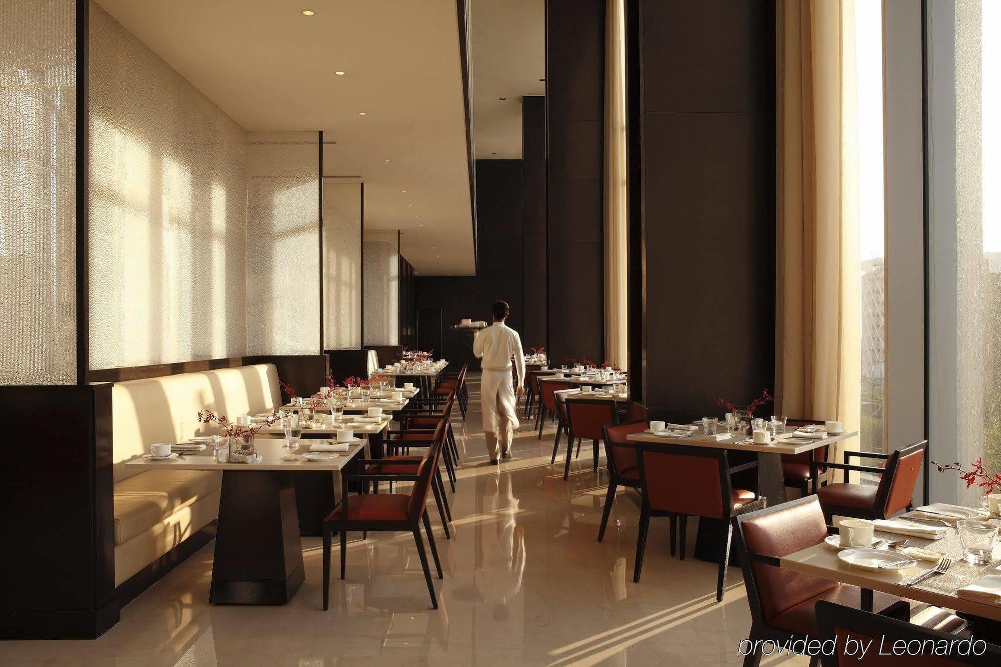 Hotel Trident Hajdarábád Exteriér fotografie The restaurant